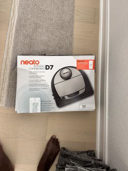 Botvac D7 Wi-Fi Connected Robot Vacuum