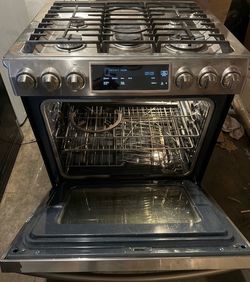 Samsung 5 burner Gas Stove