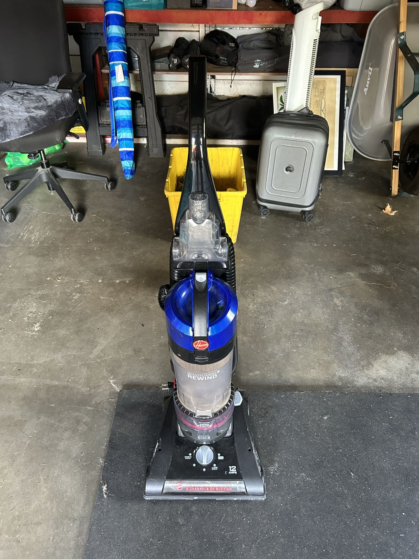Hoover vacuum (WindTunnel 2)