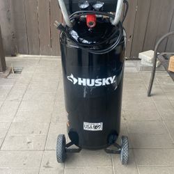 20 GALLON HUSKY AIR COMPRESSOR 