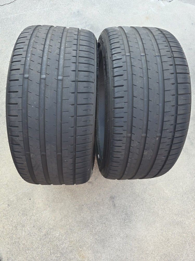 Falken FK510 265/35R20 Summer Tires