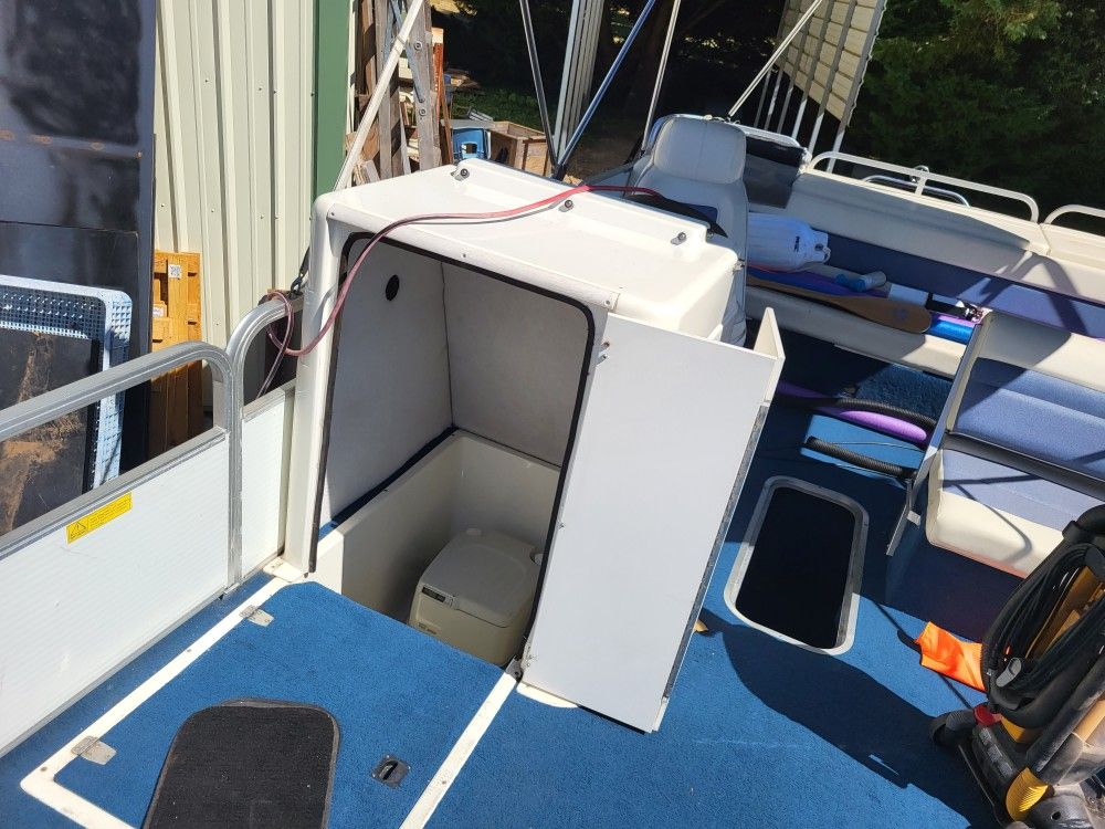 Pontoon Boat 20 ft. for Sale in Oregon City, OR OfferUp