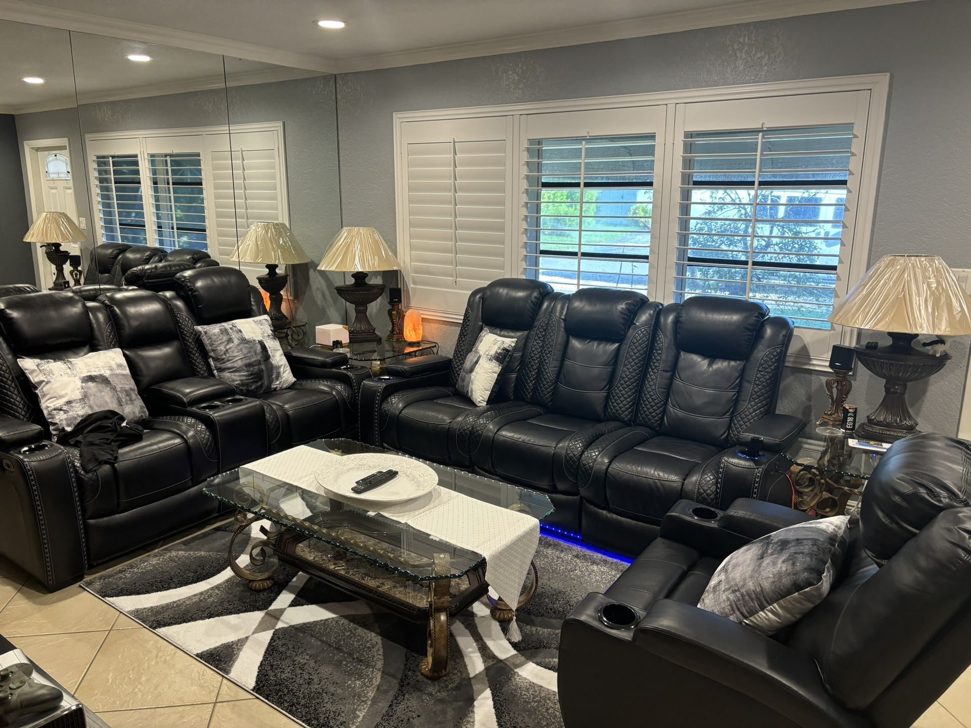 Full Living Room Furniture Set – Recliners,  End Tables, Rug & Lamps – $1550 OBO