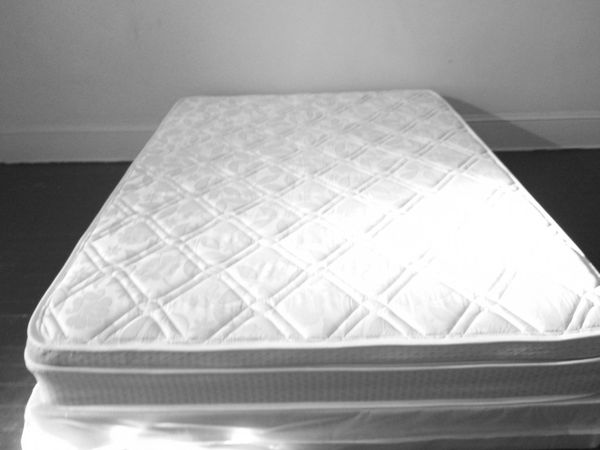 Queen Sealy Posturepedic Mattress Set For In Cleveland Oh Queen Sealy Posturepedic Mattress Set