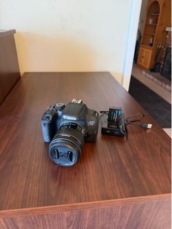 Canon EOS Rebel T7i DSLR Camera