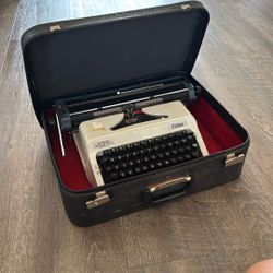 Erika De Sample Typewriter