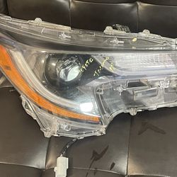 19-21 Toyota Corolla Headlight Right 