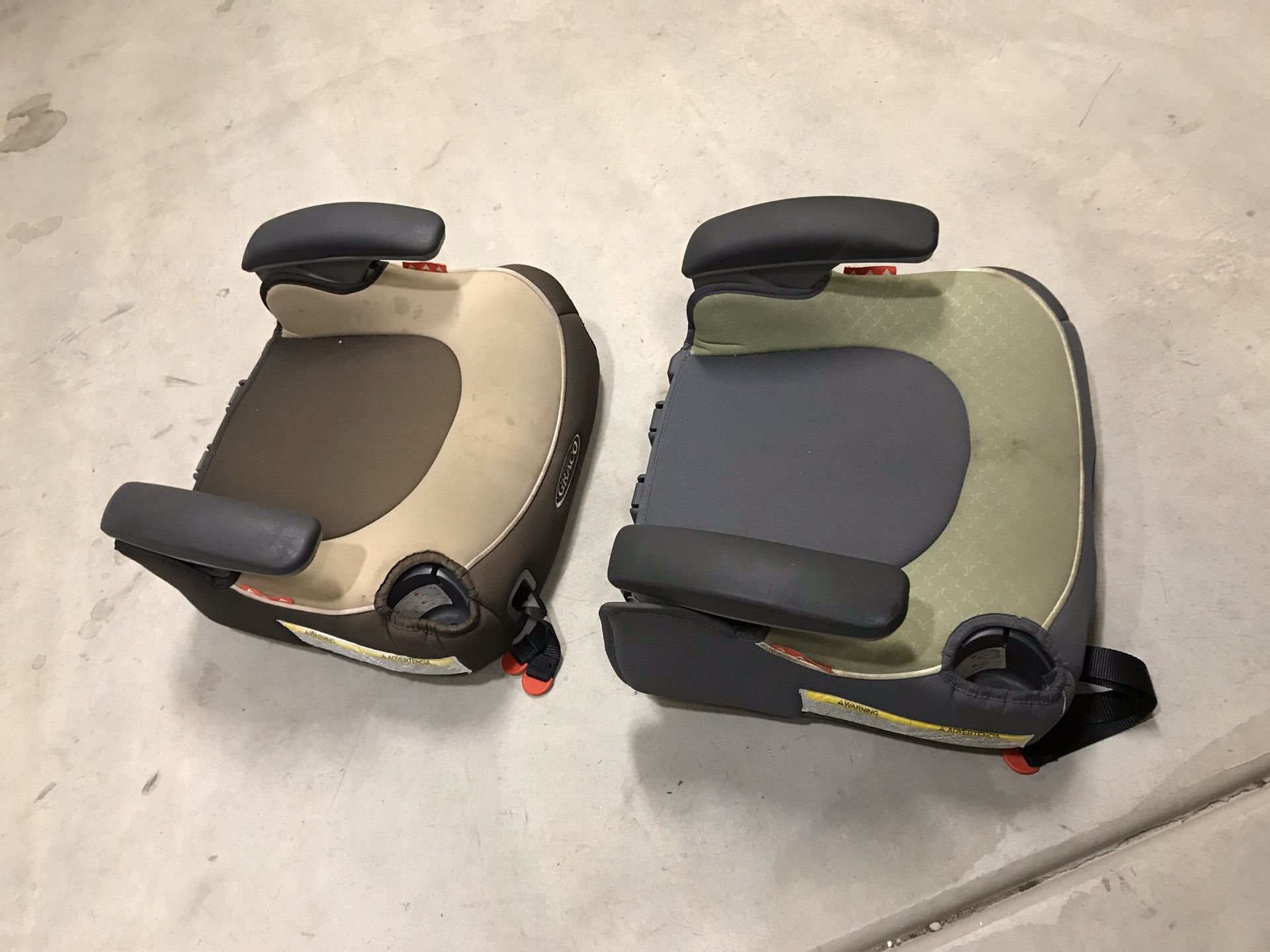 Two kids booster seats