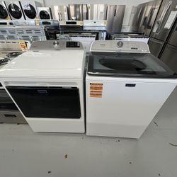 Maytag Set 4.7 Cu Ft Pet Pro Washer And 7.4 Cu Ft 240 Volt Smart Electric Dryer 