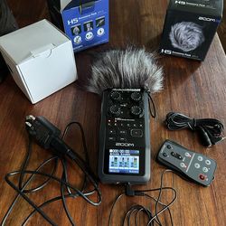 Zoom Accessory Pack For H6 & H5 Field Recorder New In Box Remote Windscreen APH5