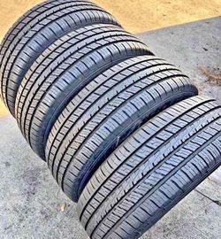 Set 225/65-17 falken con el 80% de vida