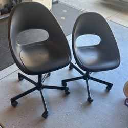 Black Desk Chairs