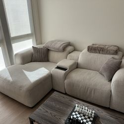 Custom Living Spaces Sectional with Chaise