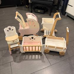 Le Toy Van Wooden Doll Furniture Set – 5 Pieces