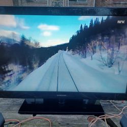 40"SAMSUNG 1080P TV WITH ROKU STREAMING STICK WITH REMOTES $120 FINAL PRICE 