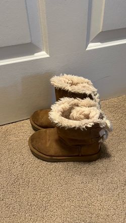 Boots girl UGG size 12