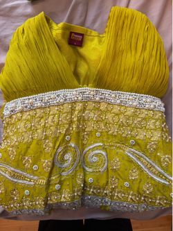 PRELOVED Beautiful Indian/ Pakistani 3-Piece Salwar Kameez Set