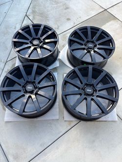 Set of Four Voxx Vento Wheels 22x9 6x5.5 Lug Pattern