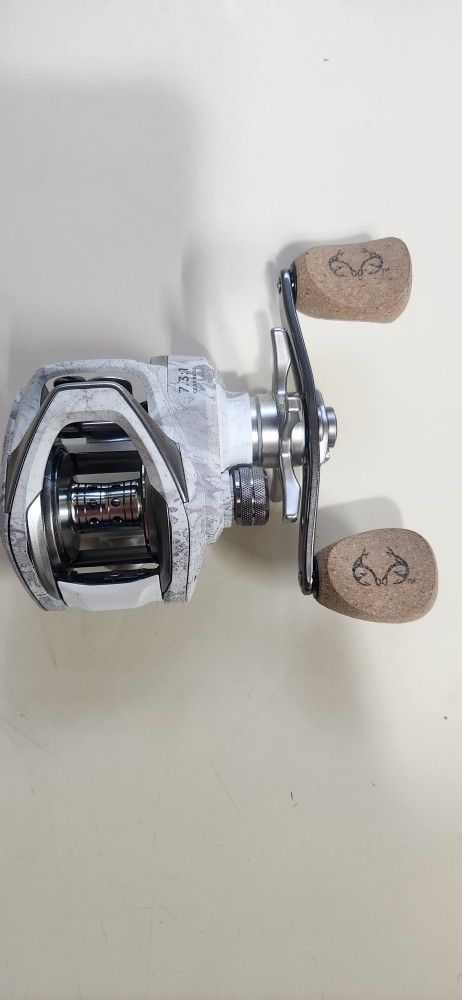 Brand New Fishing Reel