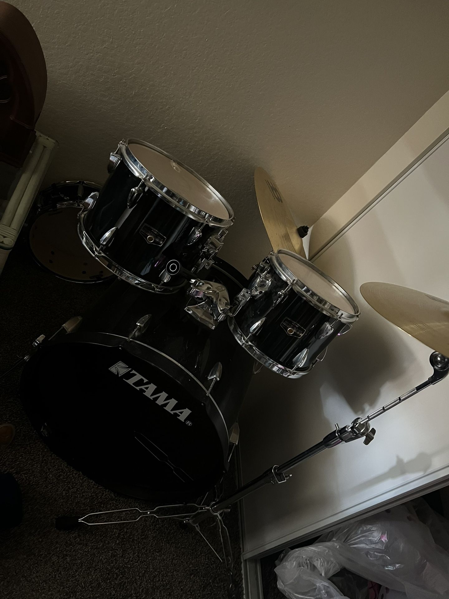 Tama Drum set Barely Used
