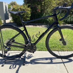 2023  Revolt advance 2 Carbon Giant