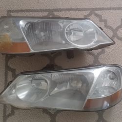 Set of 2 2003 Acura TL Type S Headlights