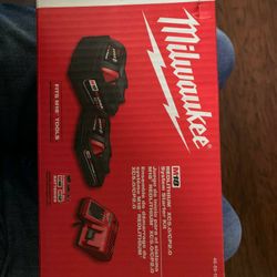 Milwaukee M18 Red Lithium XC 5.0/ Cp 2.0 System Starter Kit