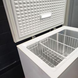 🥶❄️ ICE COLD Deep Freezer Chest!! 🧊 7.0 cu. ft.  Ample Space