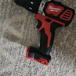 Milwaukee M18 Compact 1/2" Hammer Drill/Driver