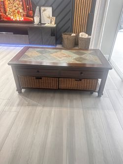 Coffee Table Great Condition