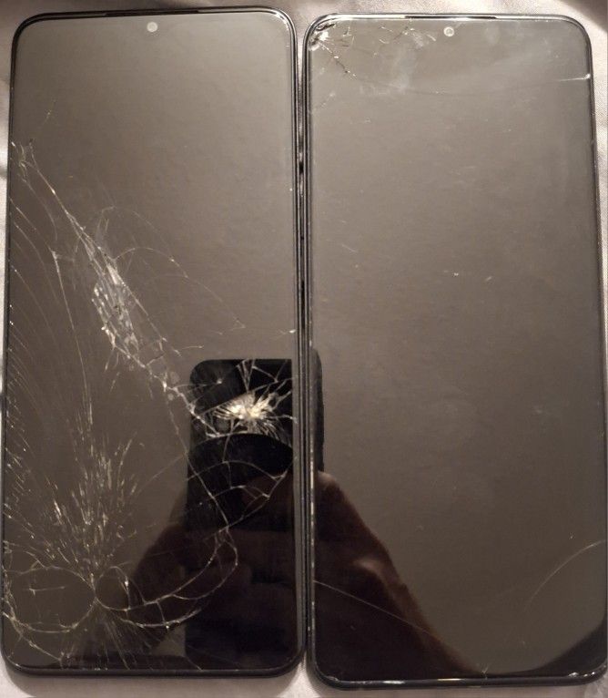 2 Revvl V+ Phones For Parts