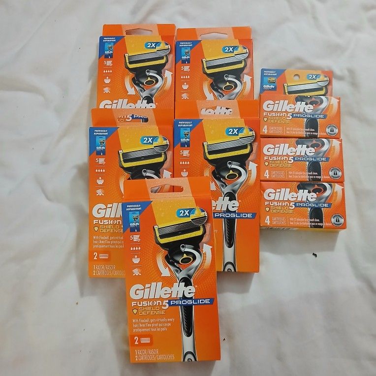Gillette Fusion5 ProGlide Shield Razors Lot Of 5 & 12 Refill Cartridges