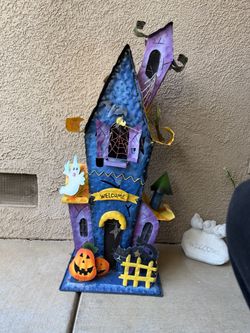 32” Metal Halloween Haunted House Porch Decoration