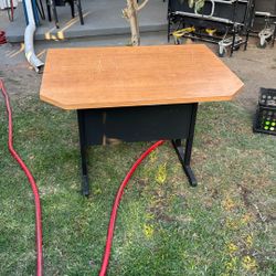 Medium Desk 