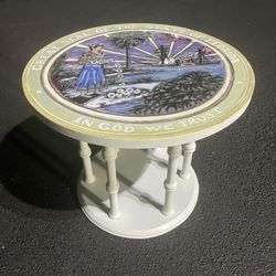 Vintage Mcm Accent Table Topped With Hand painted Seal Of Florida 