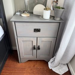 Matching Nightstands – Set of 2