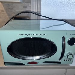 NOSTALGIA MICROWAVE RETRO