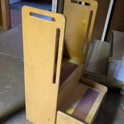 Kids/Toddler Kitchen Helper /Stool