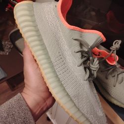 Yeezy V2 Size 11.5 