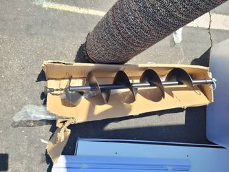 AUGER-2 1/2 FT TALL-NEW