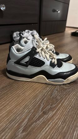 Jordan 4’s - 2.5 y - $30 obo