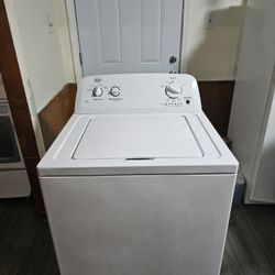 ROPER MADE BY WHIRLPOOL WASHER GOOD CONDITION LARGE CAPACITY HEAVY DUTY DELIVERY AVAILABLE FOR EXTRA FEE WE DO REPAIRS 