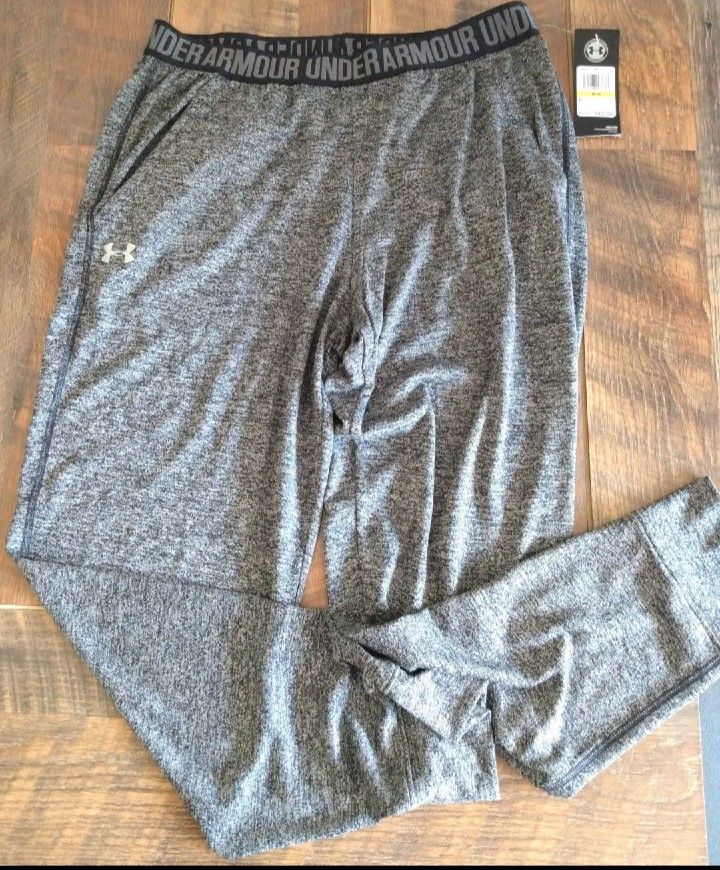 Under Armour Women's Jogger Pants Size Medium