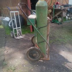 Oxygen And Settline Tanks