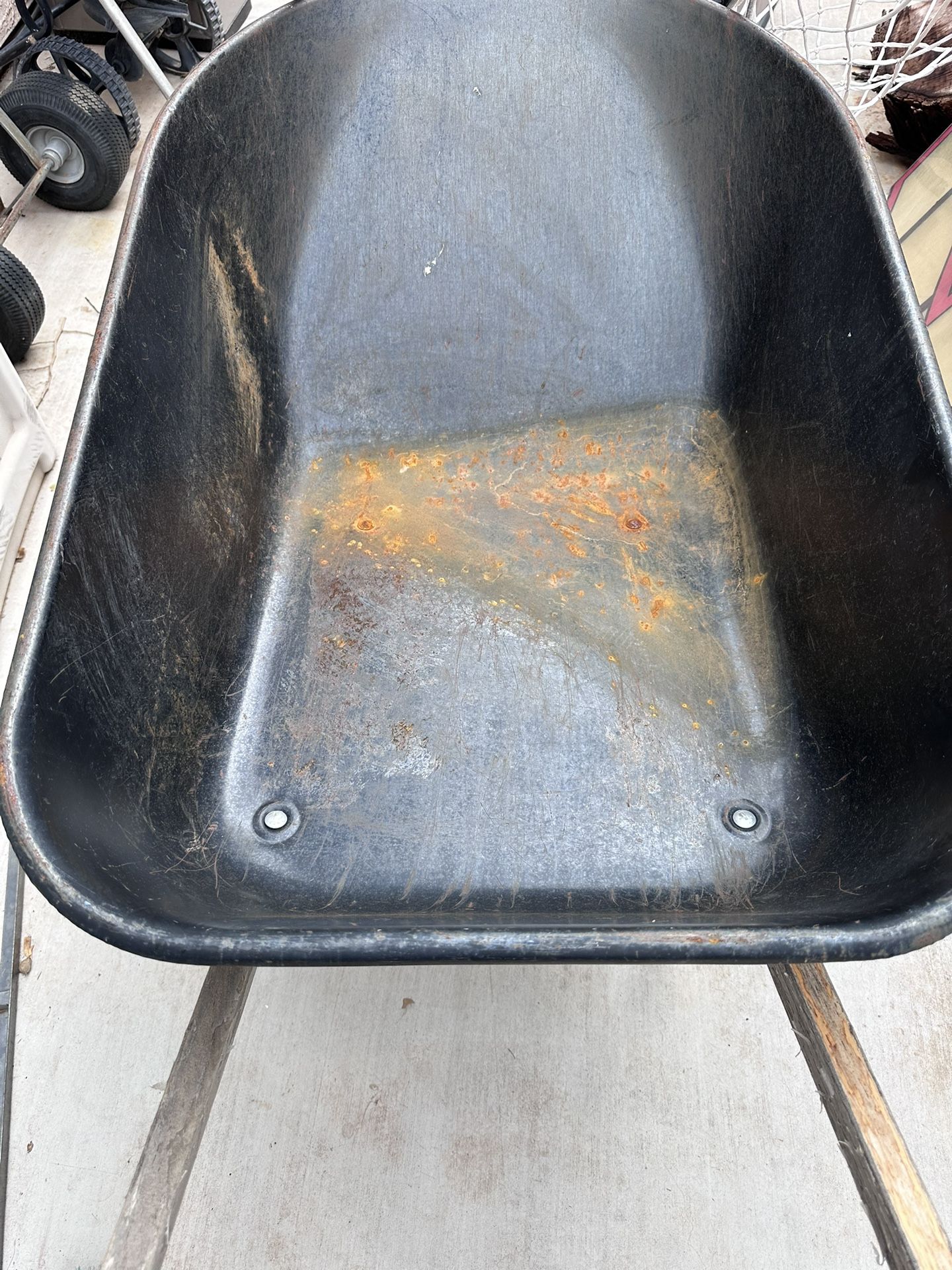 True Temper Wheel Barrow