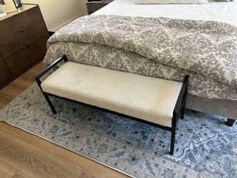 White/black Bench