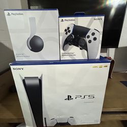 A Box Sealed Console Gaming + Wireless Controller & Movies 