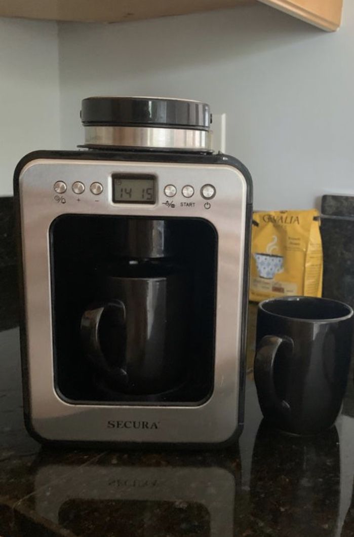 Personal coffee maker and bean grinder