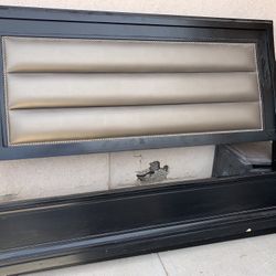 🎁🍀KING SIZE BED FRAME🍀🎁