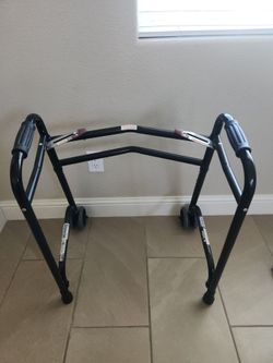Adult walker